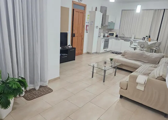 Sunny Penthouse Close To Bugibba Square * St. Paul's Bay