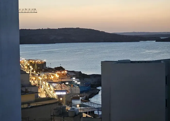 Sunny Penthouse Close To Bugibba Square Apartman