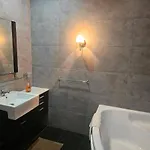 Sunny Penthouse Close To Bugibba Square סיינט פול ביי