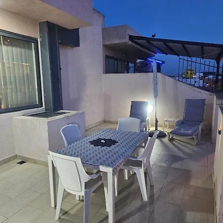 Sunny Penthouse Close To Bugibba Square Lejlighed