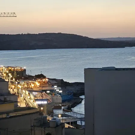 Sunny Penthouse Close To Bugibba Square Apartament