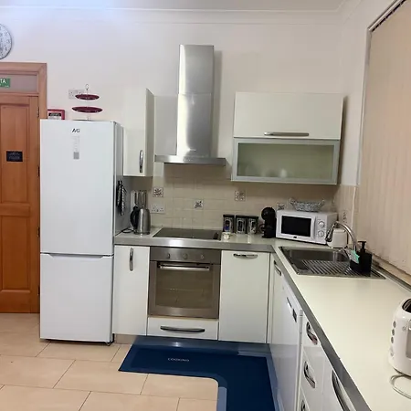 Sunny Penthouse Close To Bugibba Square