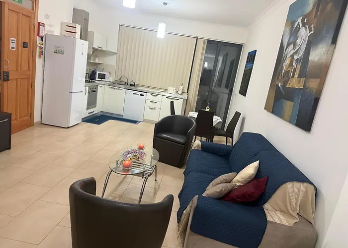 Sunny Penthouse Close To Bugibba Square