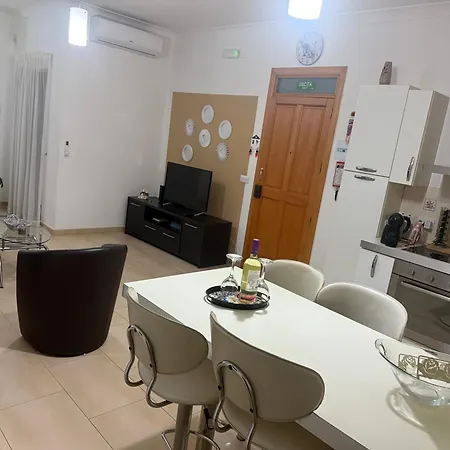 Sunny Penthouse Close To Bugibba Square 公寓